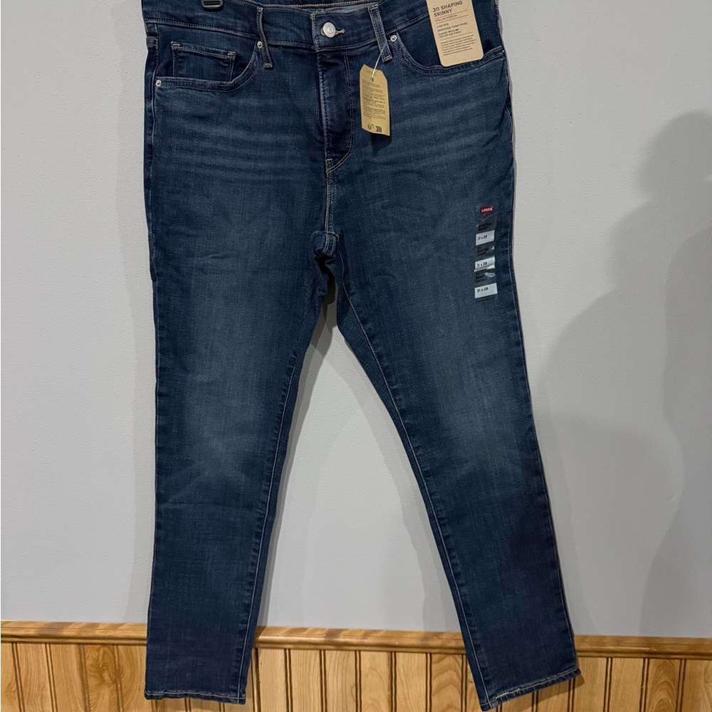 NWT Levi’s 311 Shaping Skinny Jeans Stellar Stretch Dark Wash 31x28